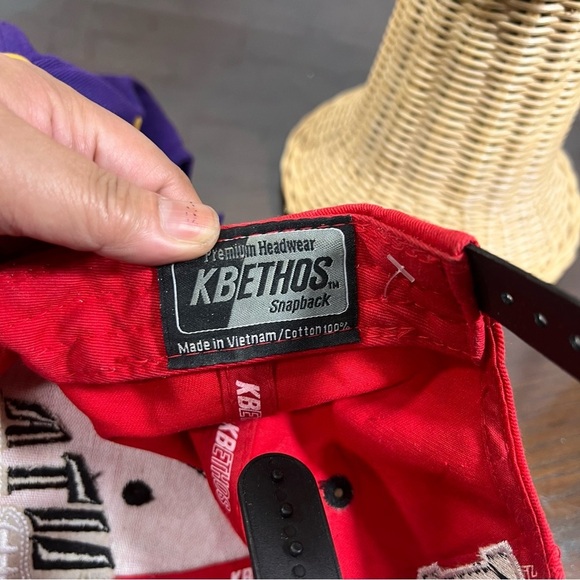 Set of 2 Snapbacks Purple & red - Picture 5 of 13